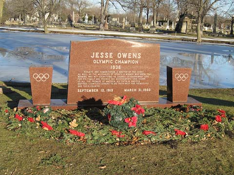 Owens died of lung cancer in 1980
