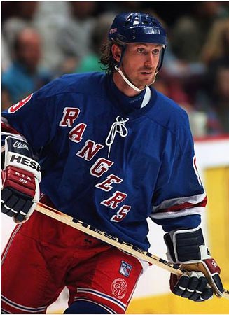Wayne Gretzky New York Rangers action.